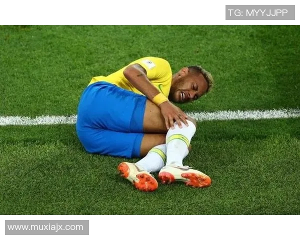 当红足球球星赛场爆笑搞怪动作集锦令人忍俊不禁