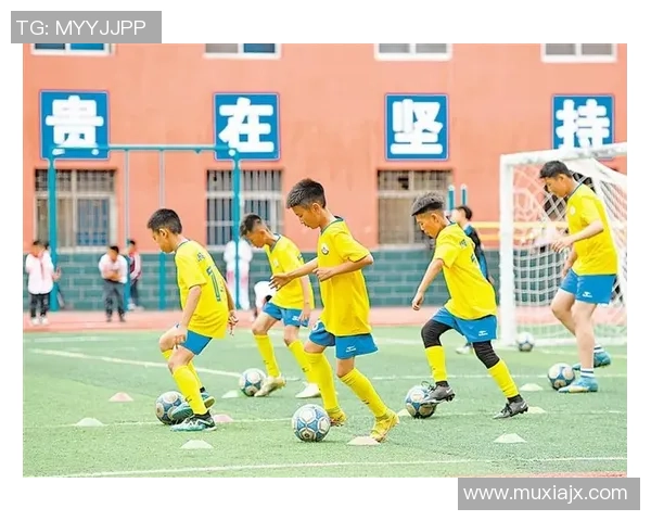 校园绿茵逐梦学生足球球星卡收藏与成长故事 校园绿茵逐梦学生足球球星卡收藏与成长故事