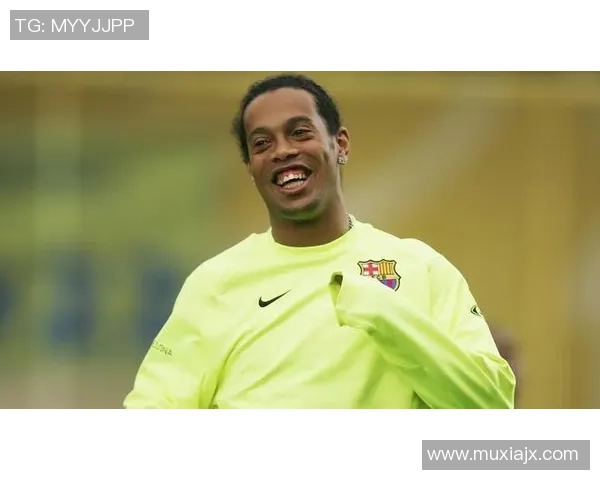 足球球星日常生活揭秘:从训练场到私人时光的真实瞬间 足球球星日常生活揭秘:从训练场到私人时光的真实瞬间